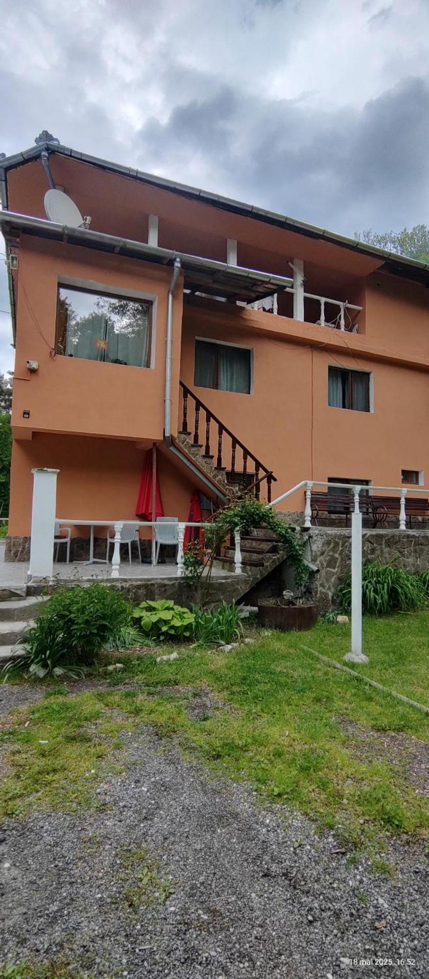 Cabana Cerbu Bozovics Kültér fotó